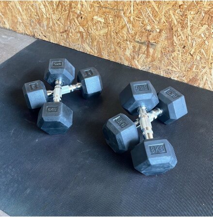 Hex kromhantlar med gummi 2x6 kg/2x8 kg Hex kromhantlar med gummi 2x6 kg/2x8 kg